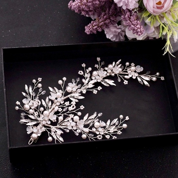 Bridal Crystal/Pearl Hair Vine main image 4